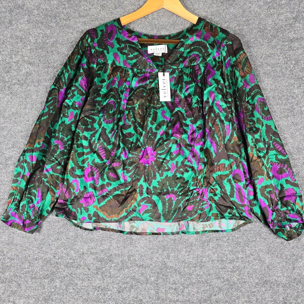Velvet by Graham & Spencer Abstract Print V Neck Long Sleeve Top Size XS NWT